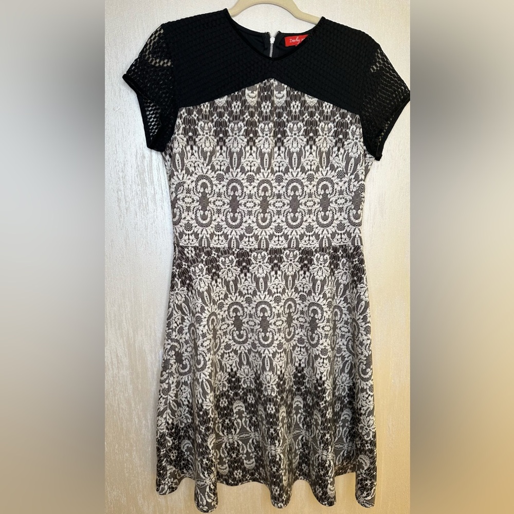 Derhy black & white dress size L